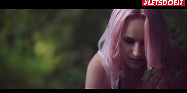 babes,big tits,boobs,busty,busty lesbian,czech,lesbian,molten,outdoor,public,sex,teen