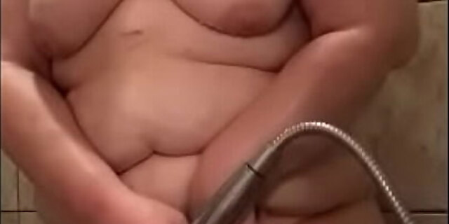 amateur,bbw,big tits,master,masturbation,natural tits,shower,solo
