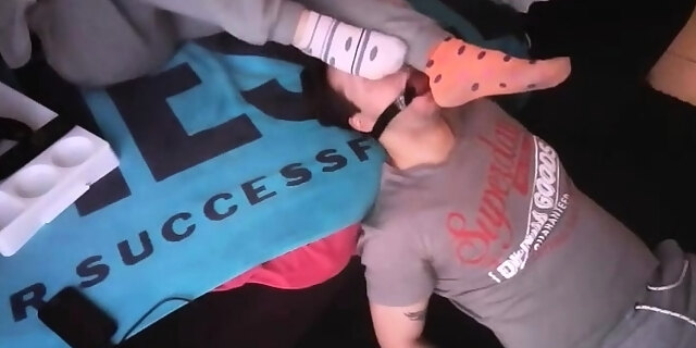 amateur,brunette,femdom,fetish,foot fetish