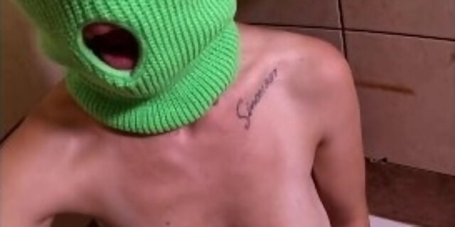 amateur,blonde,blowjob,handjob,smoking,teen