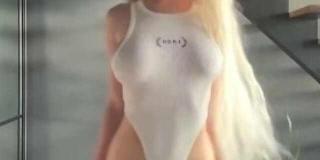 amateur,babes,big ass,big natural tits,big tits,blonde,boobs,molten,nude,perfect,russian,solo,striptease,teen