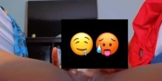 amateur,babes,ebony,female orgasm,masturbation,moaning,orgasm,solo,squirt,squirting