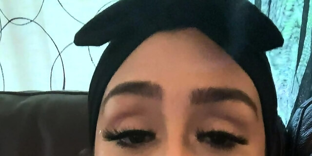 amateur,boobs,latin,masturbation,milf,redhead,softcore,solo,webcam