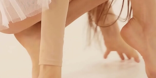 babes,brunette,flexible,petite,russian,softcore,solo,striptease