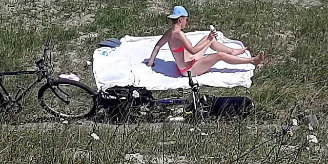 beach,blowjob,public,sister