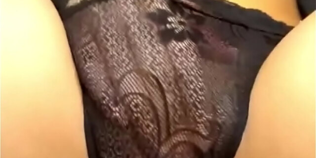 amateur,fingering,petite