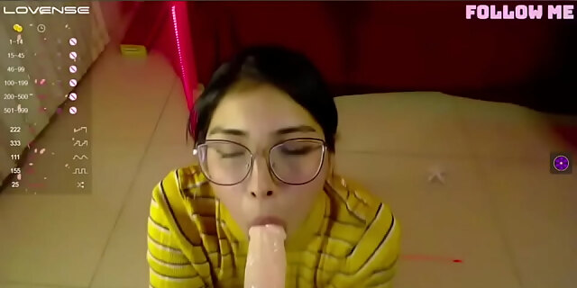 blowjob,dildo,nerdy,webcam