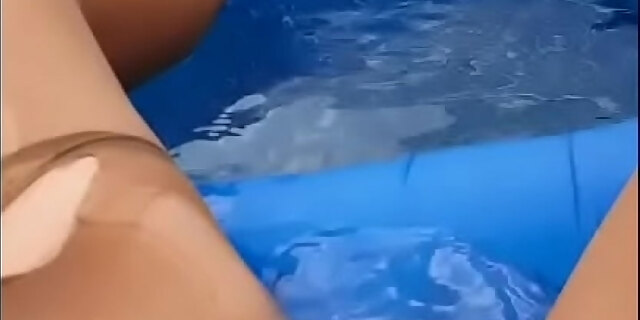 bukkake,cum,pantyhose,pool