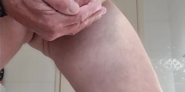 bathroom,pussy,shaved,solo
