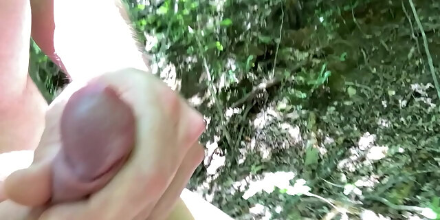 cum,cumshot,master,masturbation,nude,outdoor,public