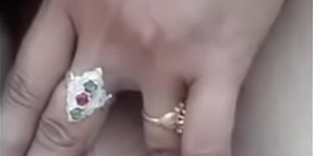 gorgeous,indian,milf