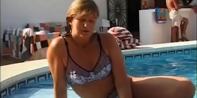 blowjob,bra,facial,hairy,outdoor,threesome