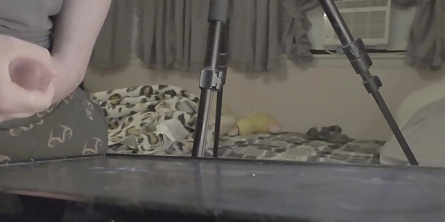 amateur,big cock,closeup,cum,cumshot,masturbation,solo